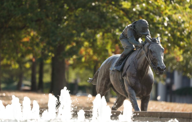 A Walker’s Guide to Lexington